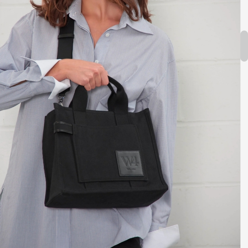 Black LUXURY TOTE/crossbody BY WE-ARE4 - Picture 3 of 5
